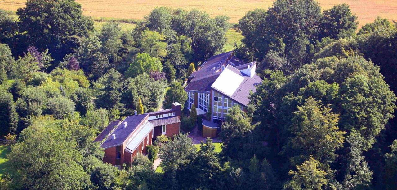 Отель Jugend- Und Bildungsstatte Klingberg Шарбойц Экстерьер фото